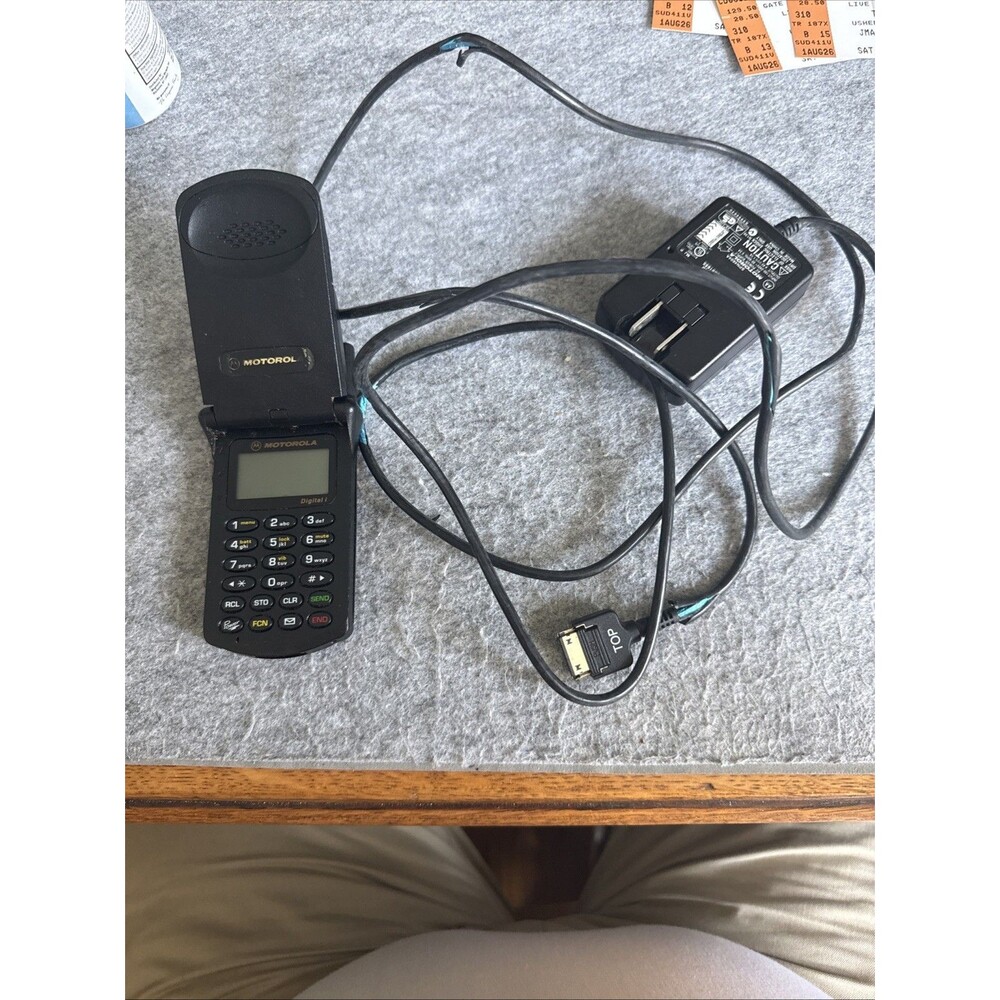 Motorola StarTAC ST7790 Dual Band Black Flip Phone TYPE: YAKA CellularOne PROP